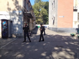 Одесскую полицию подняли по боевой тревоге: у райотделов дежурят автоматчики, на "хатах" и "малинах" проходят обыски