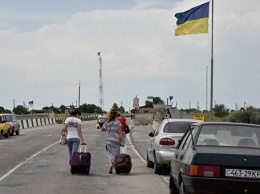 В Киеве намерены объявить КПП в Крыму гуманитарными коридорами