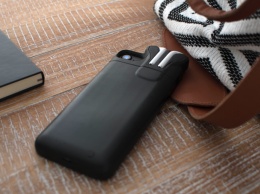 Основатель Pebble представил чехол-аккумулятор для iPhone и AirPods