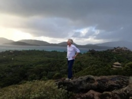 Брэнсон принял вызов урагана на своем карибском острове (фото)