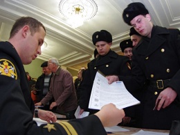 Выборы губернатора Севастополя: моряки ЧФ проголосовали в дальнем плавании