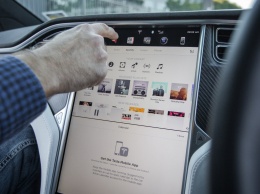 Tesla внедряет глобальную технологию распознавания драйверов