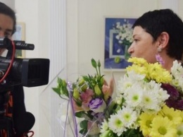 Ко Дню цветов в музее Черноморска расцвели цветы художницы Натальи Видовой