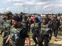 Нардеп: Полиция окружила бойцов Донбасса
