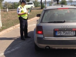 На въезде в Николаев полиция и таможенники останавливают каждое авто с иностранной регистрацией