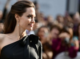 Потрясающая красота: Анджелина Джоли произвела фурор на кинофестивале в Торонто