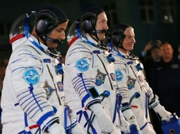 Экипаж корабля "Союз МС-06" перешел на борт МКС