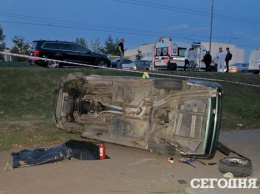 Страшное ДТП на Оболони: водителя раздавил собственный автомобиль