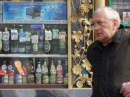 Киевсовет повторно запретил продажу алкоголя в МАФах