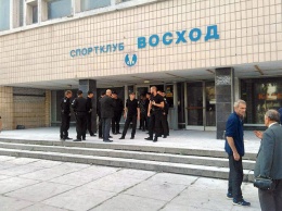Жители левого берега Киева отбили спортклуб у "титушек": ранены 6 человек