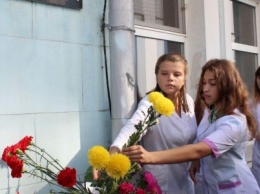 В Бердянске почтили память почетных граждан города