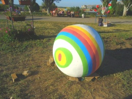 ФОТОФАКТ: в Алчевске появился загадочный шар