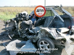 Под Киевом на окружной Борисполя водителю оторвало голову в жутком ДТП