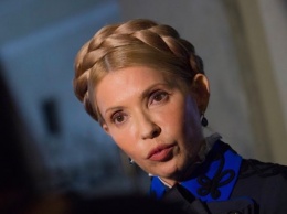 Тимошенко одела в Раду новый "генеральский" пиджак