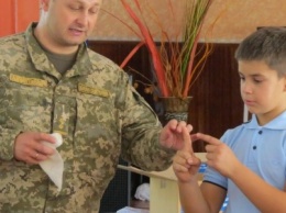 В Покровске военные медики провели интересную лекцию для школьников