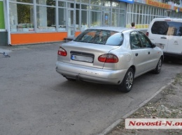 В центре Николаева столкнулись три автомобиля - образовалась большая пробка