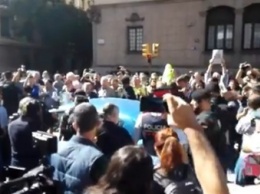 В Испании обыскивают офисы правительства Каталонии из-за референдума