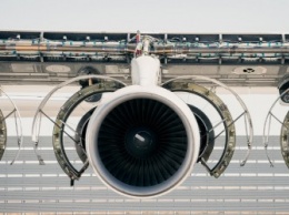 Самолет с самым длинным в мире крылом впервые запустил двигатели