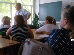 Учителя керченской гимназии хотят возвращения здания школе после ремонта
