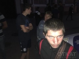 Одесские активисты против юнипаркеров перед монастырем