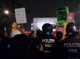 В Берлине - стихийный митинг против "нацистов AfD", занявших третье место на выборах