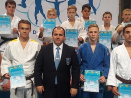 Дзюдоисты Покровска стали победителями и призерами областного чемпионата