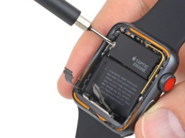 IFixit: LTE-модуль в Apple Watch можно было добавить еще год назад