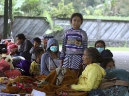 На Бали "просыпается" вулкан Агунг: 57 тысяч человек эвакуированы