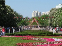 В Киеве реконструируют парк "Победа"