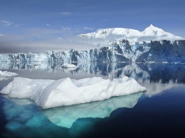 Ученые в шоке: гигантский айсберг угрожает человечеству (фото, видео)