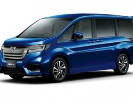 Honda представила обновленный минивэн Step WGN Spada