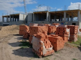 В Слобожанском уже построили первый этаж дома для очередников
