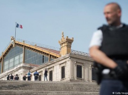 Подозреваемый в нападении в Марселе имел тунисский паспорт