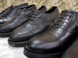 В ВСУ показали новые туфли для военных: фото