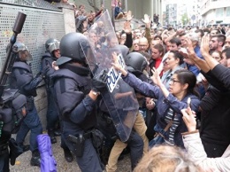В Каталонии пройдет всеобщая забастовка в знак протеста против жестких мер полиции