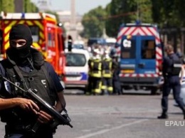 В престижном районе Парижа нашли самодельные бомбы