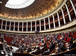 Национальное собрание Франции приняло антитеррористический закон