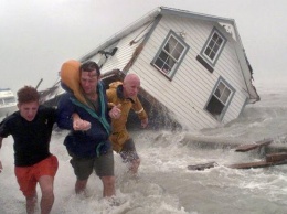 Власти США выделят $29 миллиардов пострадавшим от ураганов