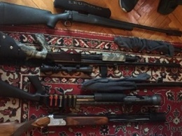 Киевлянин в квартире хранил арсенал оружия