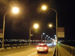 На разводной части Южнобугского моста установлено LED-освещение (ФОТО)