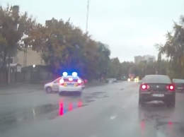 Запорожские патрульные на служебном авто снова угодили в аварию (Видео)