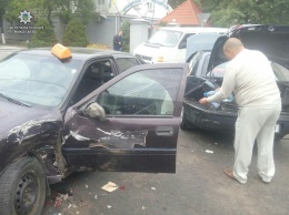 Патрульные задержали водителя, который в наркотическом угаре устроил аварию в Николаеве