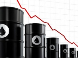 Нефть дешевеет после роста в четверг, Brent - ниже $57 за баррель