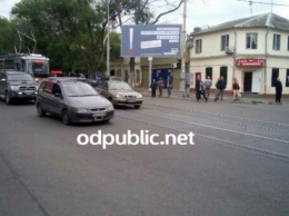 Серьезное ДТП на Колонтаевской: внедорожник врезался в здание