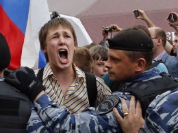 Главное за день: Крым без Украины и массовые аресты в РФ