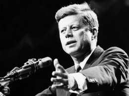 Плавки Кеннеди продали на аукционе в США