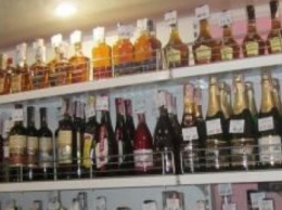 В Мариуполе конфисковали фальшивый алкоголь и контрабандные сигареты