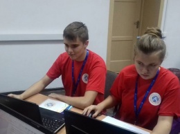 Юные программисты Кривого Рога стали лидерами во всеукраинском хакатоне