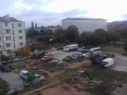 В Бахчисарае российские силовики обыскивают квартиры крымских татар