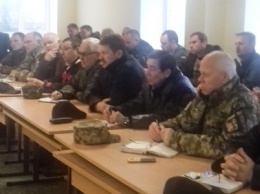 В Сумах военные помогают педагогам преподавать предмет «Защита Отечества» по-новому